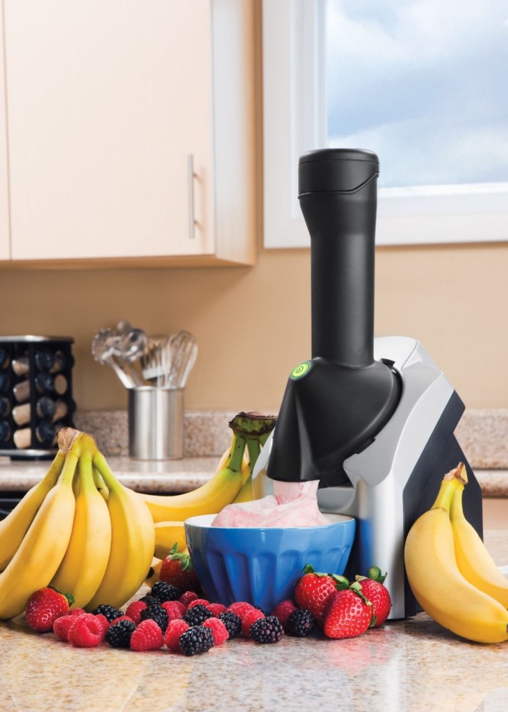 Yonanas product image on Amazon showing a strawberry and bananas combination.  I can tell you that the picture is accurate.  www.amazon.com/Yonanas-901-Deluxe-Cream-Silver/dp/B00532A6YK